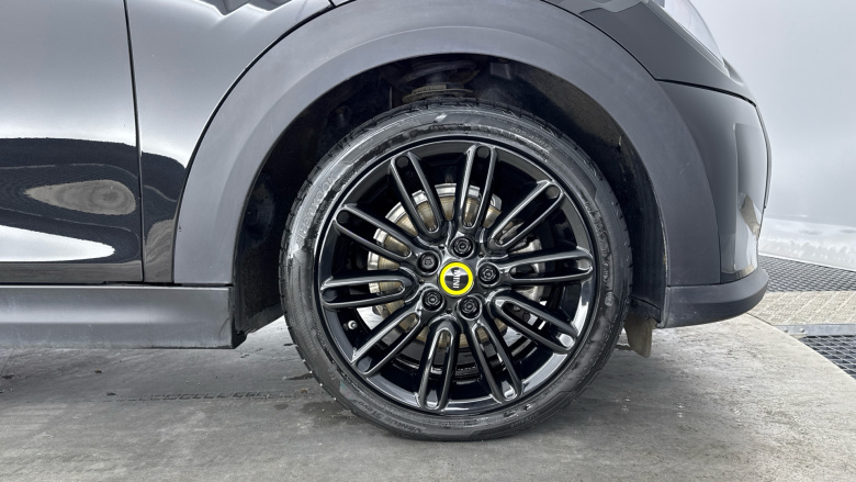 MINI Hatchback 135kW Cooper S Level 2 33kWh 3dr Auto Electric Hatchback